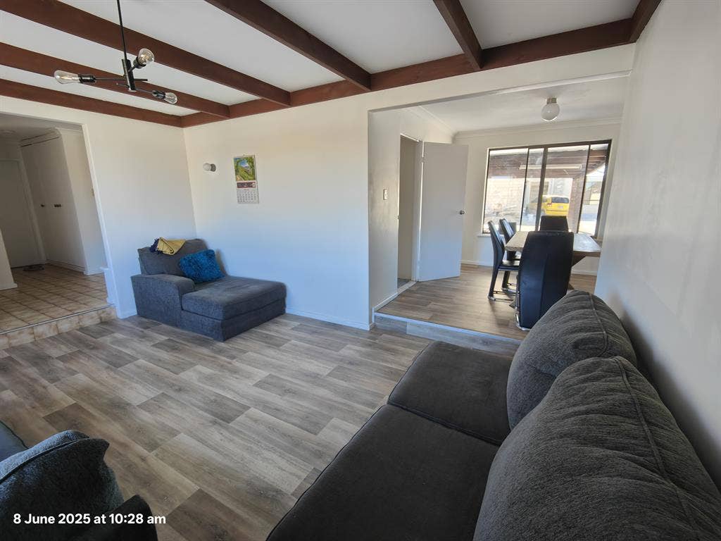 Large room available in Cannington