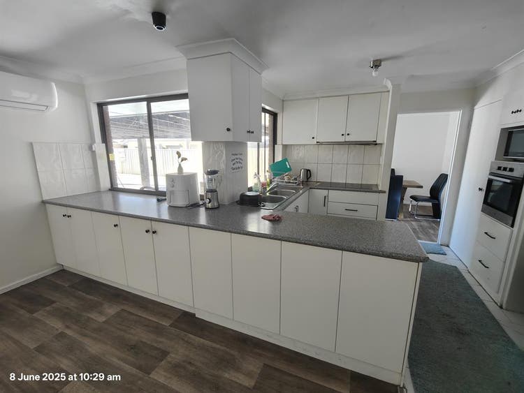 Large room available in Cannington