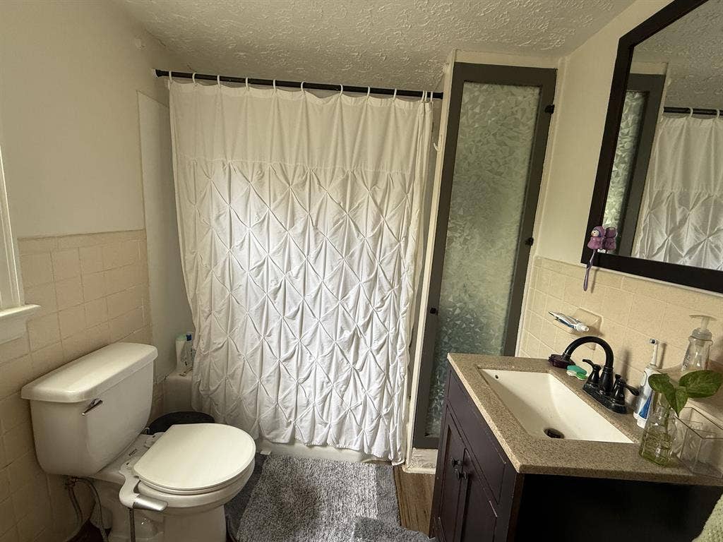 SUBLEASE Spring  Female