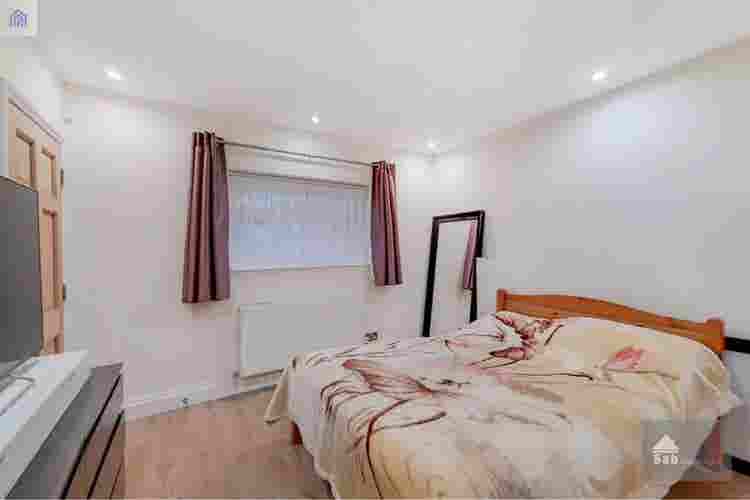 Rooms available for rent