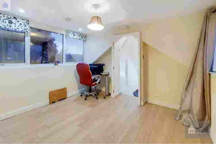 Rooms available for rent