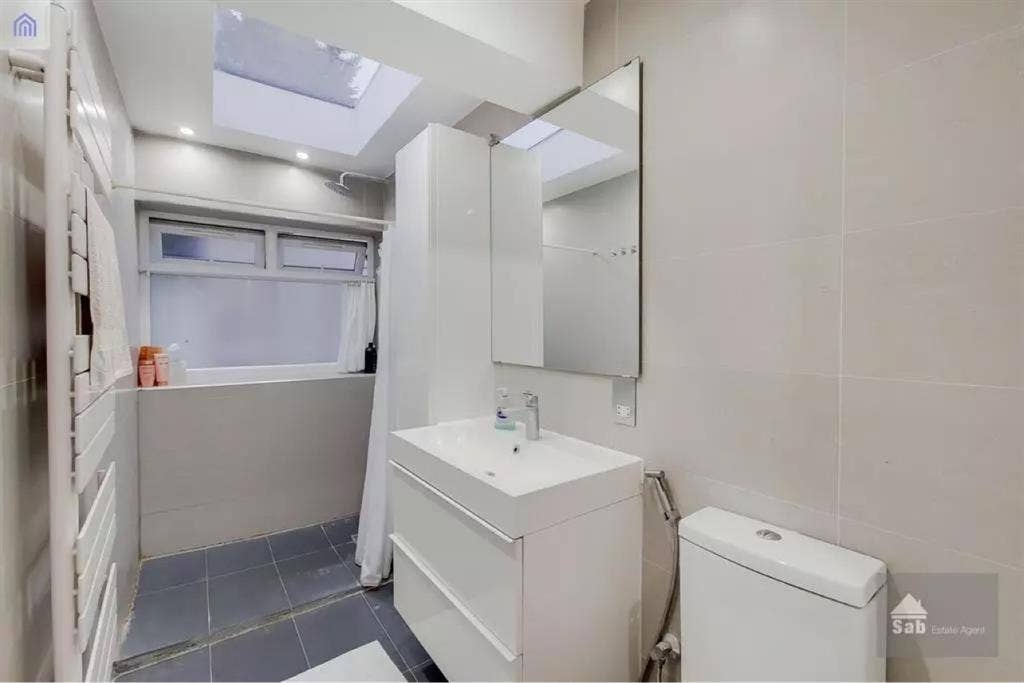 Rooms available for rent