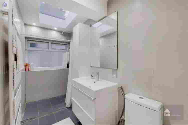 Rooms available for rent