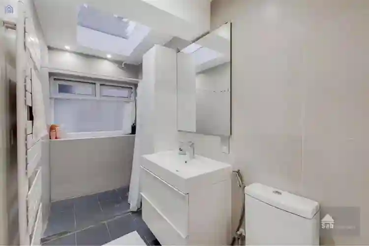 Rooms available for rent