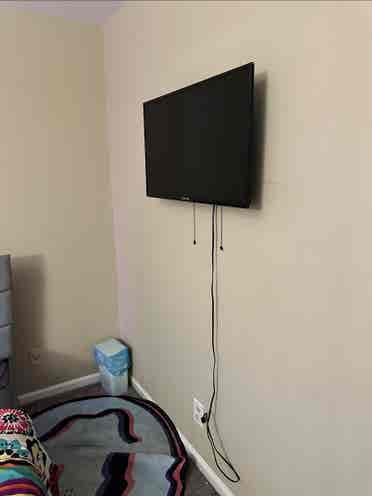 Seeking roommate - great space