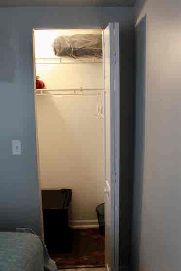 Nice Room in Calm Shared Home