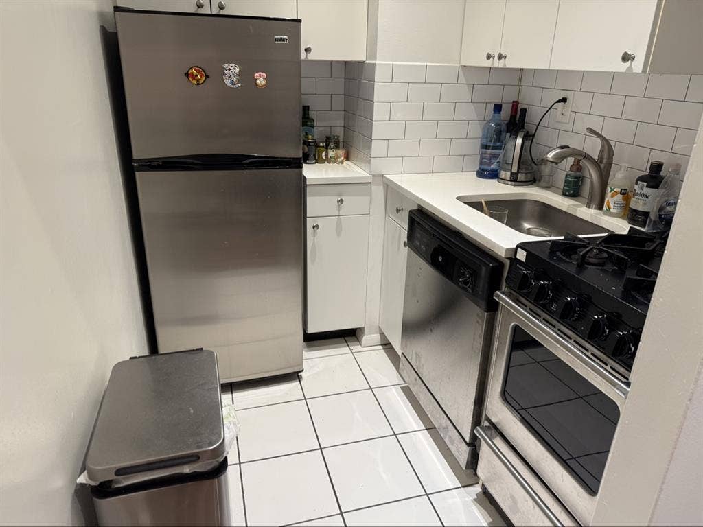 UES, month rental