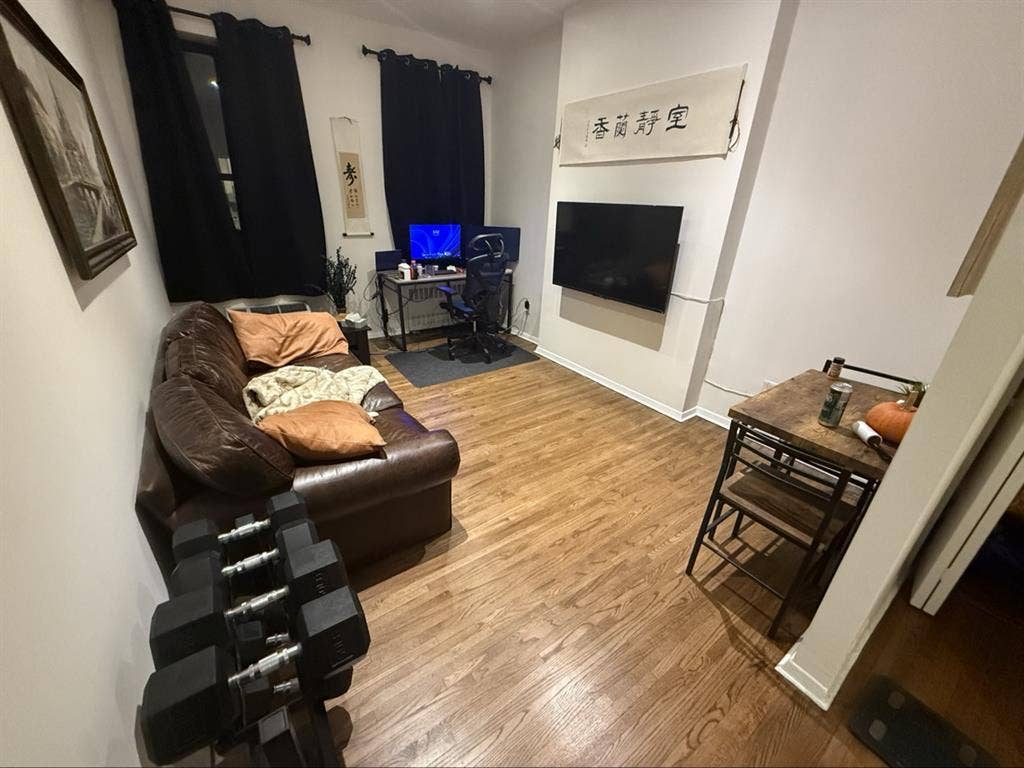 UES, month rental