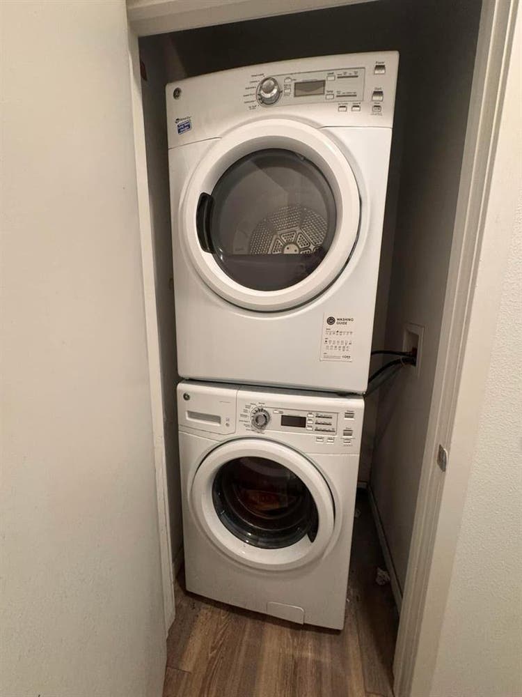ROOM FOR RENT ASAP