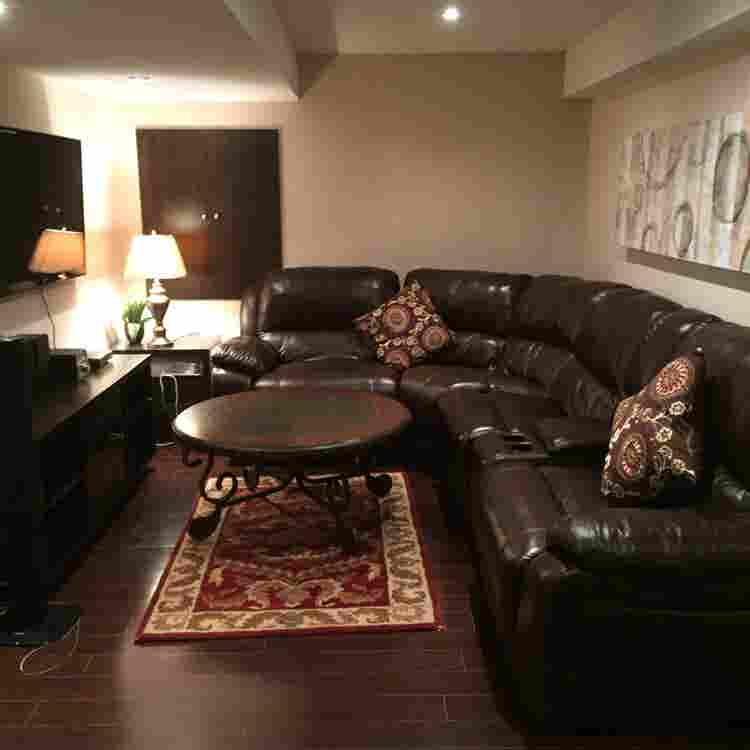Room for rent central Mississauga !