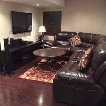 Room for rent central Mississauga !