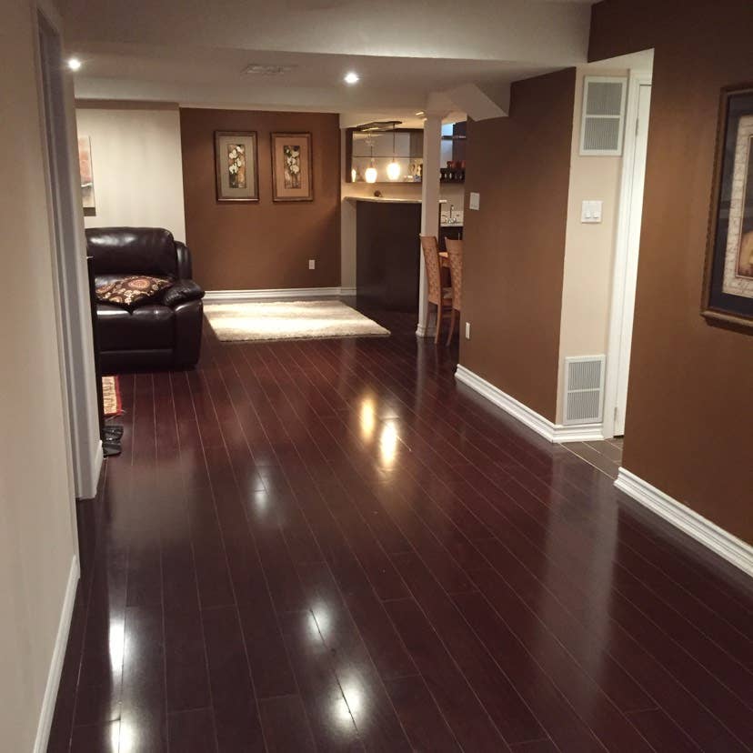 Room for rent central Mississauga !