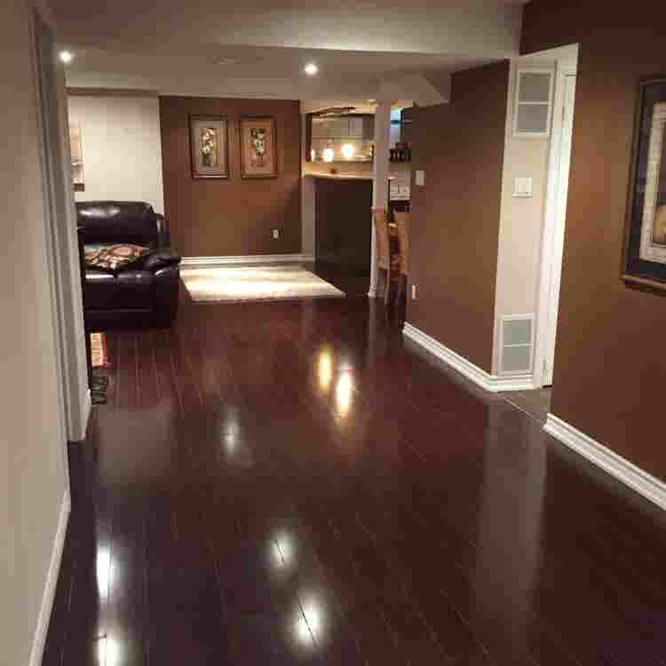 Room for rent central Mississauga !