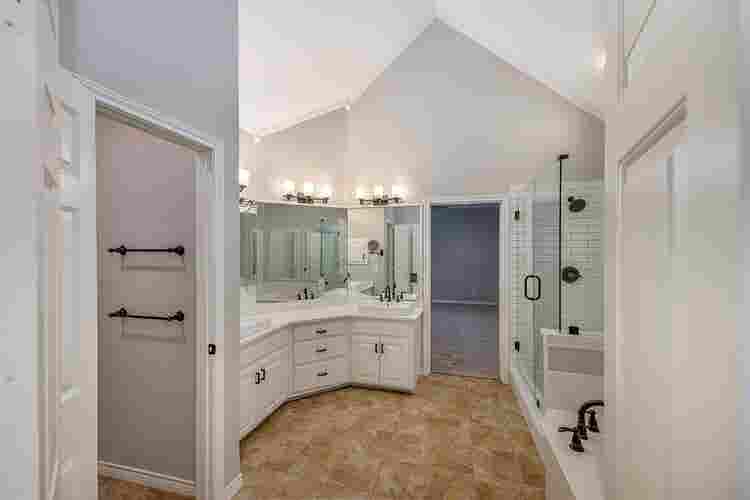 1 BR in Dallas