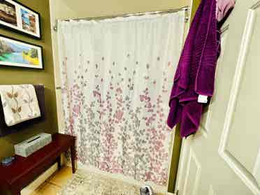 Share stunning 2 bedroom condo!