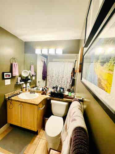 Share stunning 2 bedroom condo!