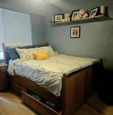 Share stunning 2 bedroom condo!