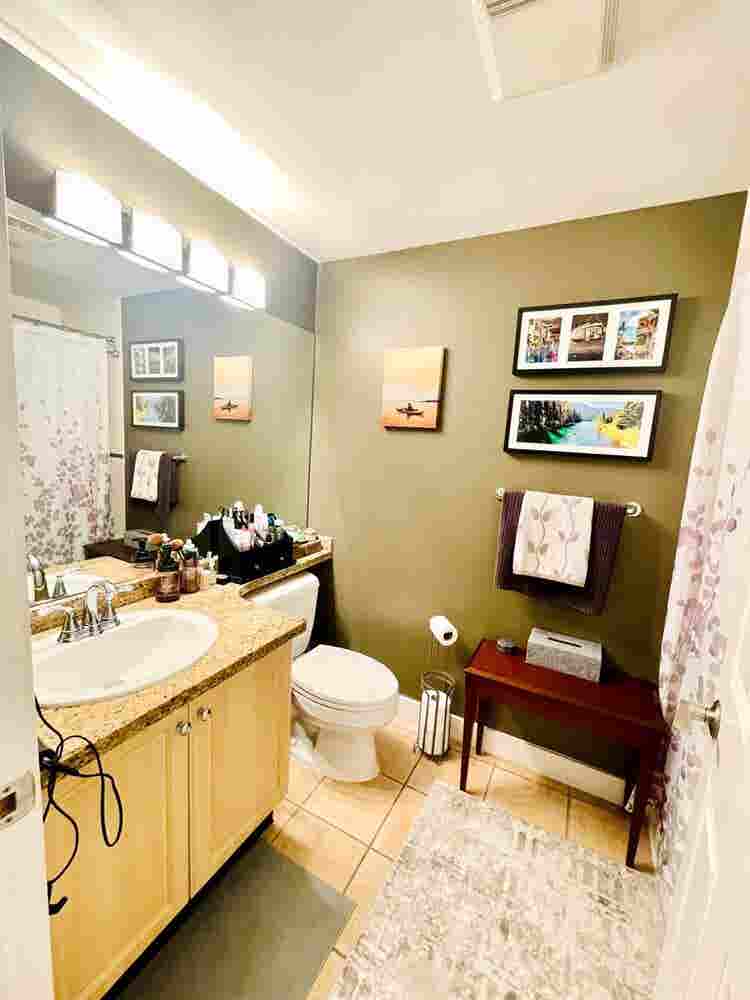 Share stunning 2 bedroom condo!