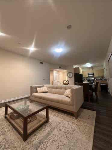 Looking for female roommate