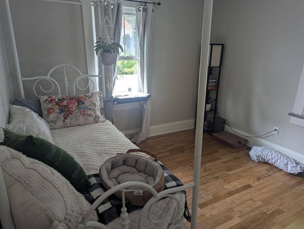 Temp. Private Room - utilities incl