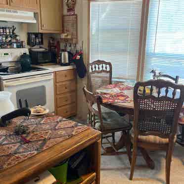 Cozy Warren home, child-friendly