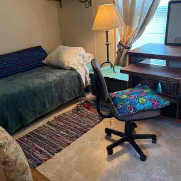 Cozy Warren home, child-friendly