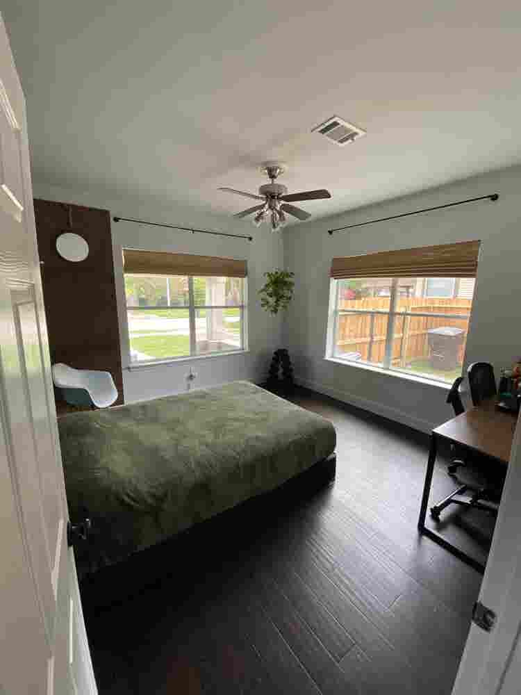 2 Rooms for Rent