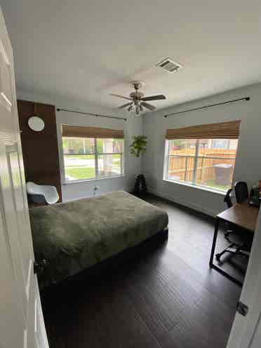 2 Rooms for Rent