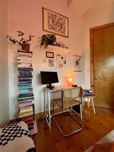 Room available in Crown Heightss