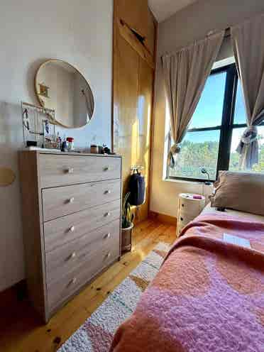 Room available in Crown Heightss