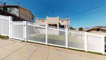 2 BR in Los Angeles