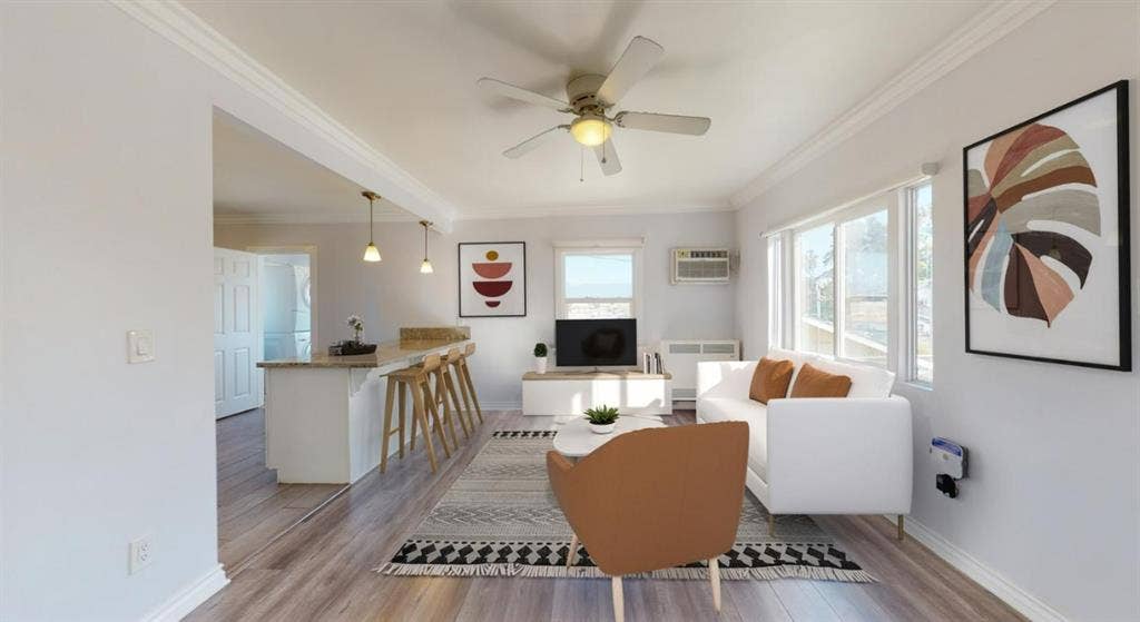 2 BR in Los Angeles