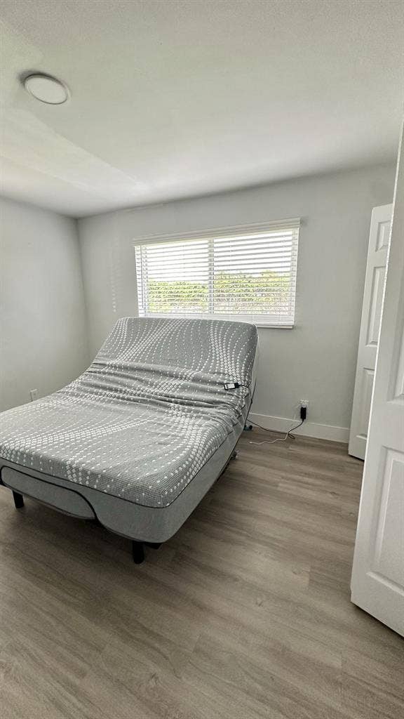 Looking for a roommate