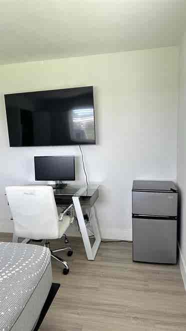 Looking for a roommate