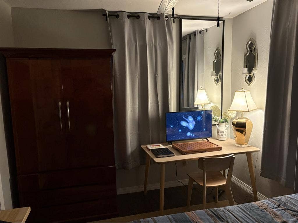 2 Fully Furnished Rooms North Miami