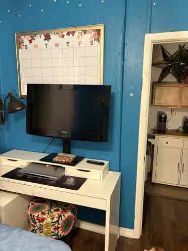 2 Fully Furnished Rooms North Miami