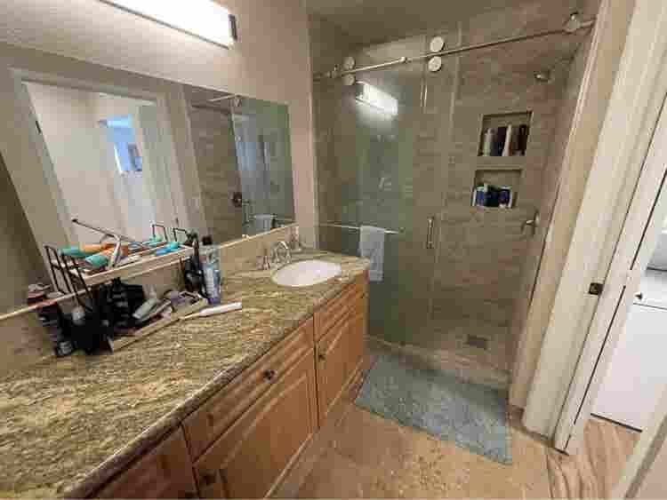 Unfurnished room in Solana Beach