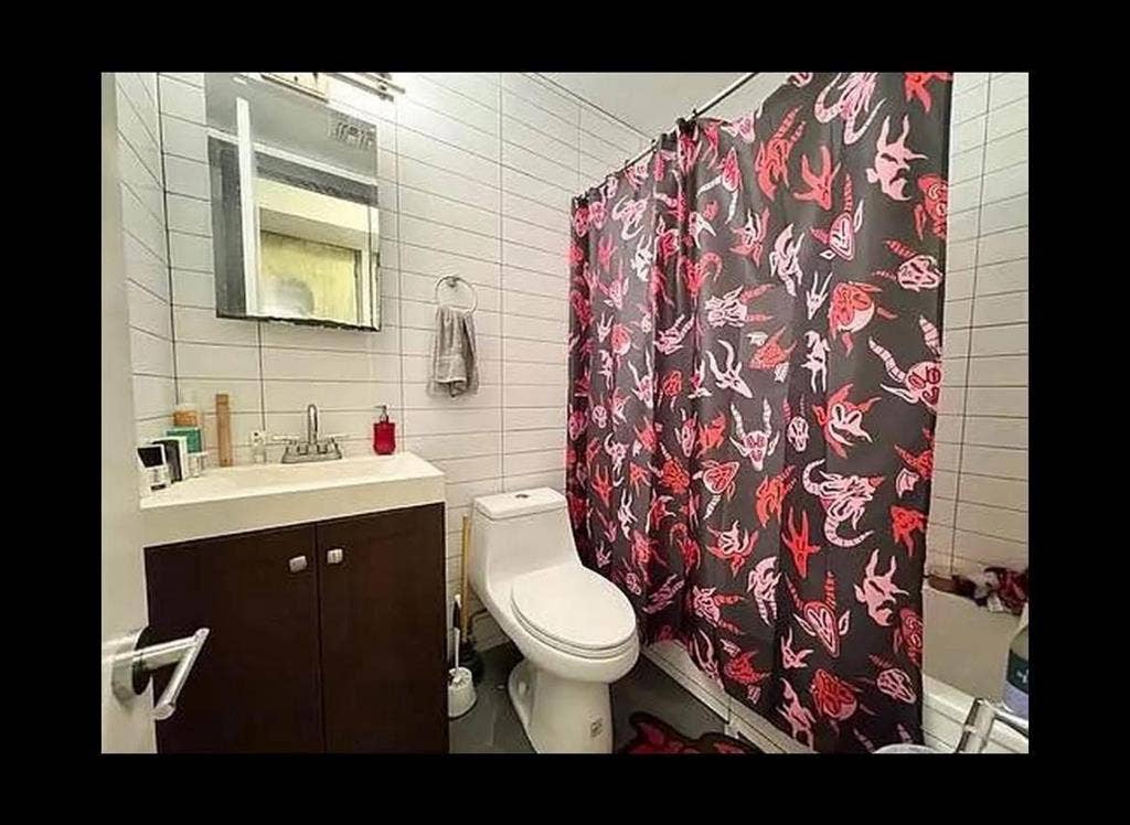 Urgently looking for a sublet