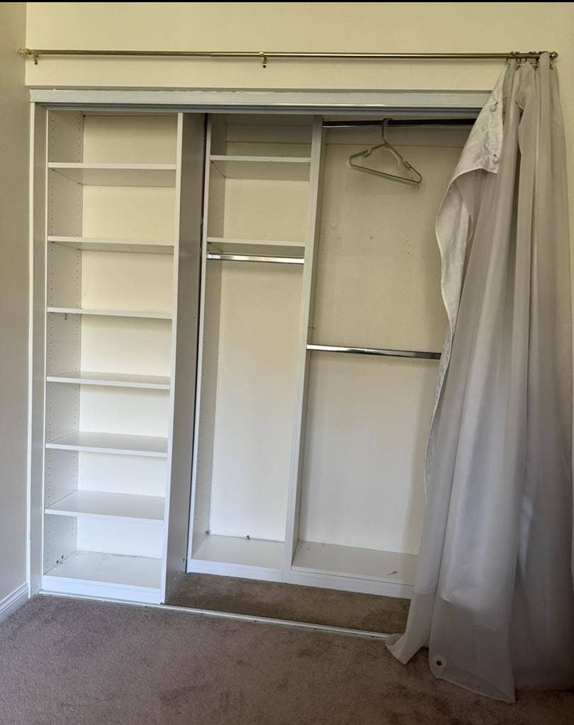 LARGE FURNISHED ROOM WITH AN ALCOVE