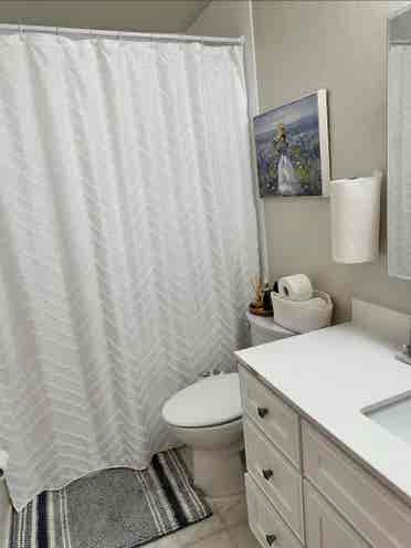Cozy, Sunlit Private Room For Rent