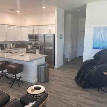 2 Bedrooms on the green belt
