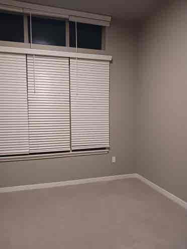 Room for rent ! Available sept 1st