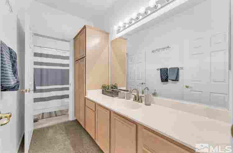 Room for rent in northeast Reno
