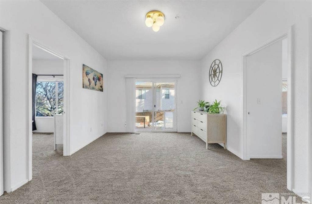 Room for rent in northeast Reno