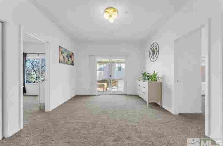 Room for rent in northeast Reno