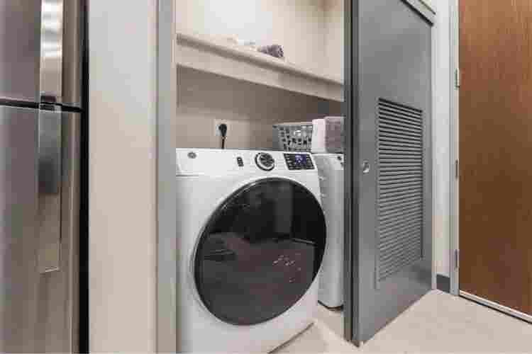 lease at C
ornet Commons
