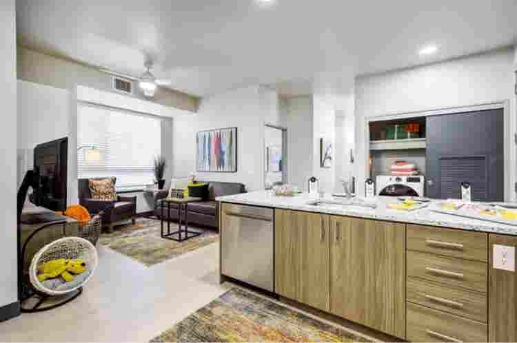 lease at C
ornet Commons