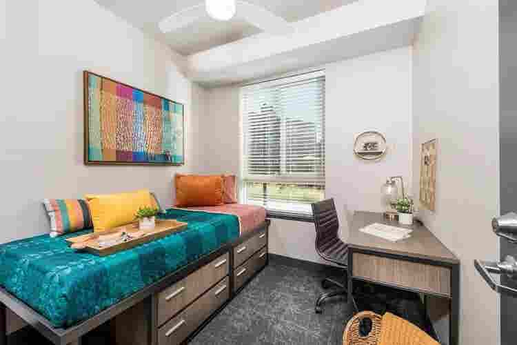 lease at C
ornet Commons