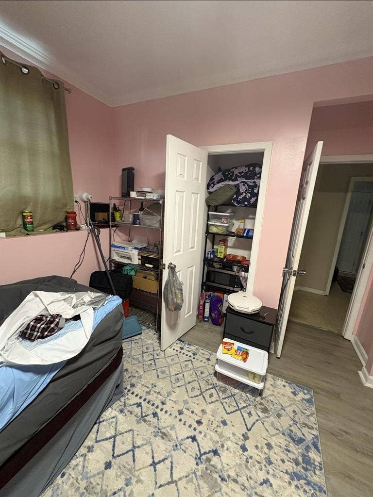 $ Dallas room $