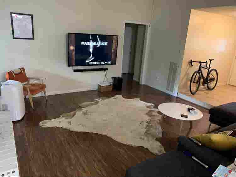 Master Bdrm w/Private Bath!